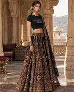 Naari Shakti Black Fitted Crop Top for Women