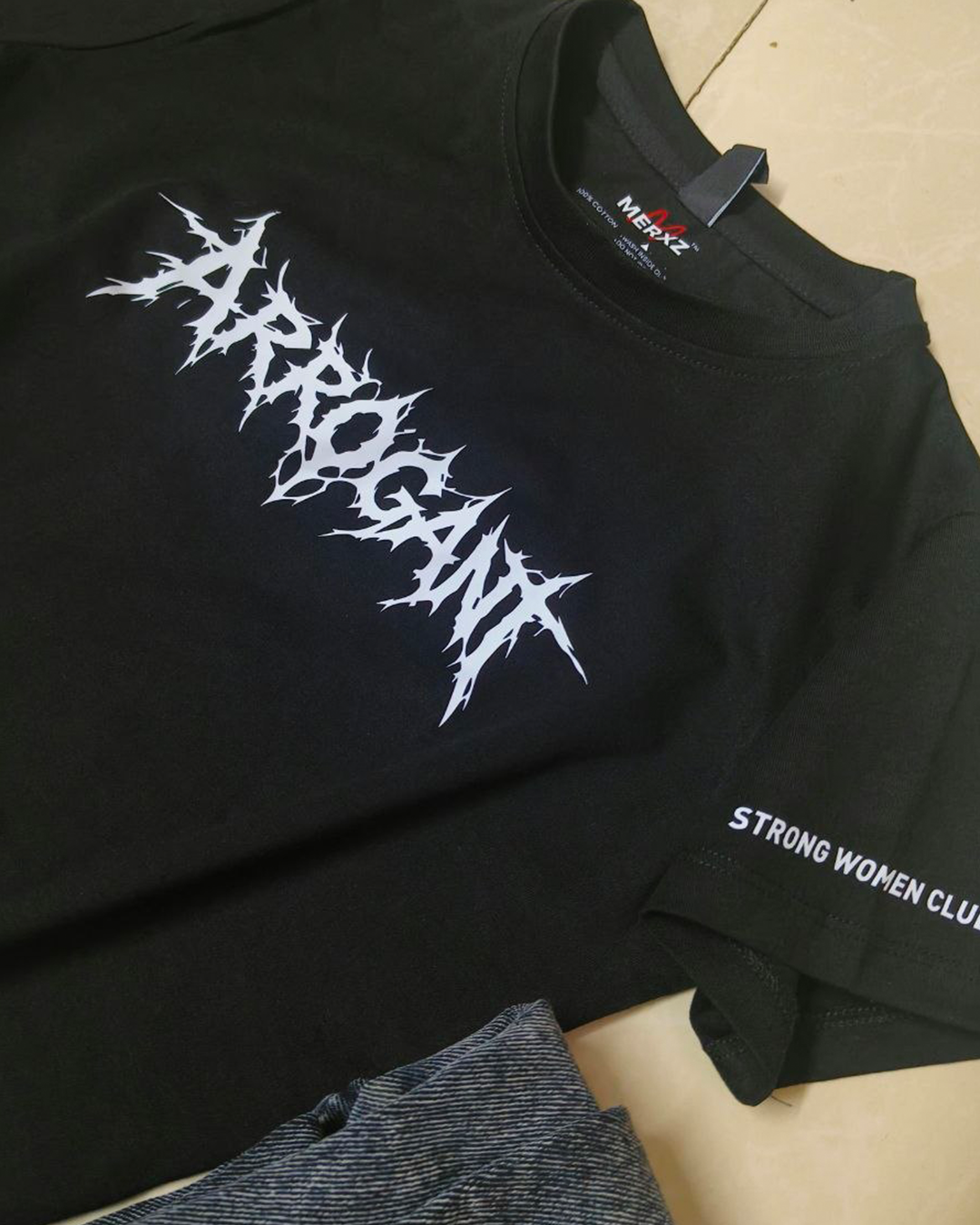 Arrogant Fitted Crop Top – MERXZ