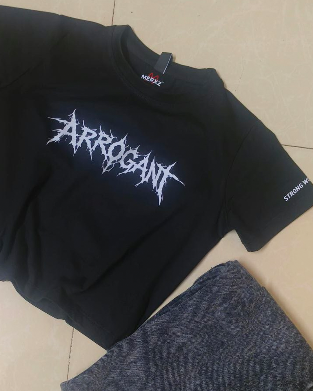 Arrogant Fitted Crop Top – MERXZ